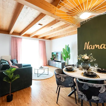 Namaste Homes - Mit Balkon & Carport Daire *