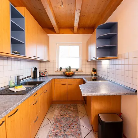 Namaste Homes - Mit Balkon & Carport * Bad Windsheim