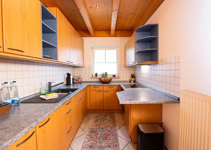 Namaste Homes - Mit Balkon & Carport * Bad Windsheim