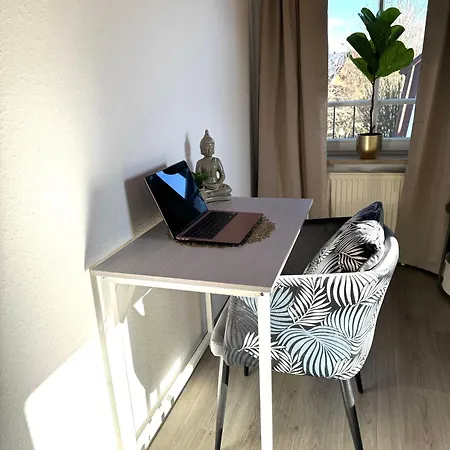 Apartment Namaste Homes - Mit Balkon & Carport *
