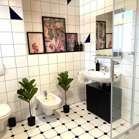 Apartment Namaste Homes - Mit Balkon & Carport Bad Windsheim
