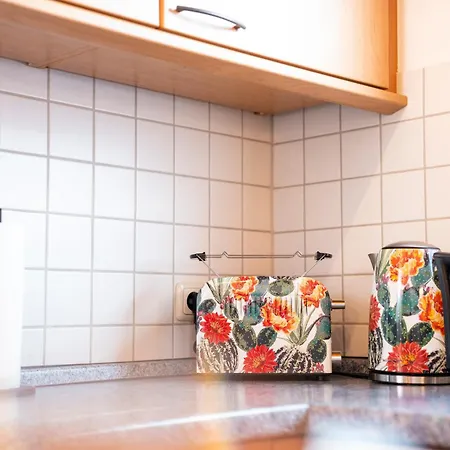 Apartment Namaste Homes - Mit Balkon & Carport