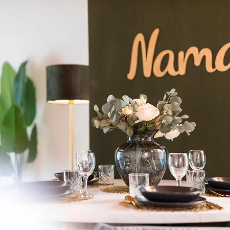 Apartment Namaste Homes - Mit Balkon & Carport