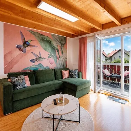 Lejlighed Namaste Homes - Mit Balkon & Carport *